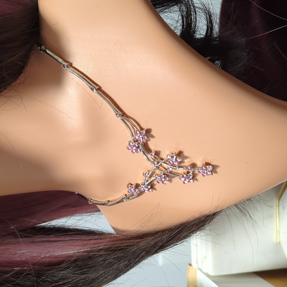 Pink Rhinestone Flower Spray Necklace - Picture 2 of 2